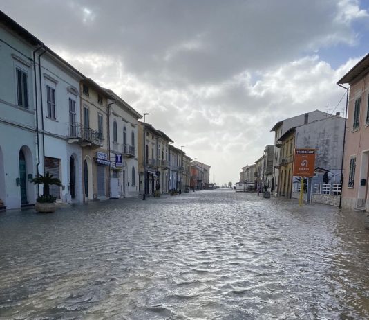 2 dicembre mareggiata marina di pisa