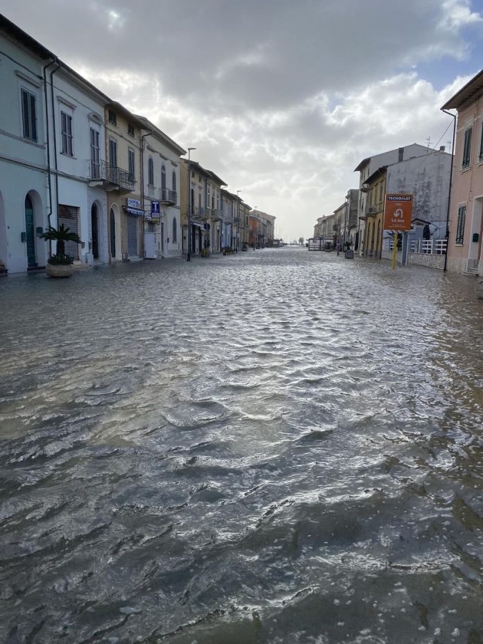 2 dicembre mareggiata marina di pisa